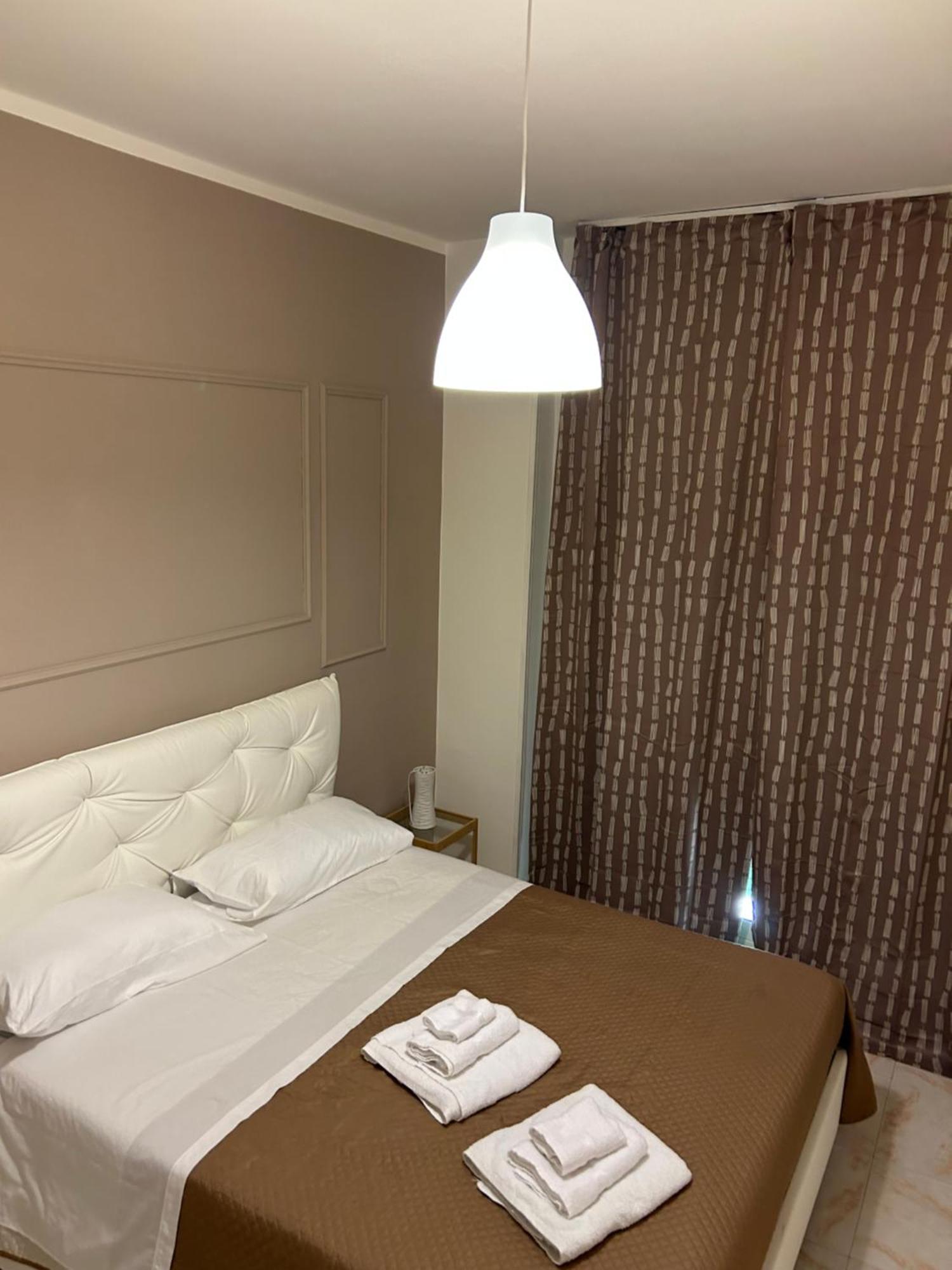 Bed and Breakfast Happy Fly Now Napoli Esterno foto